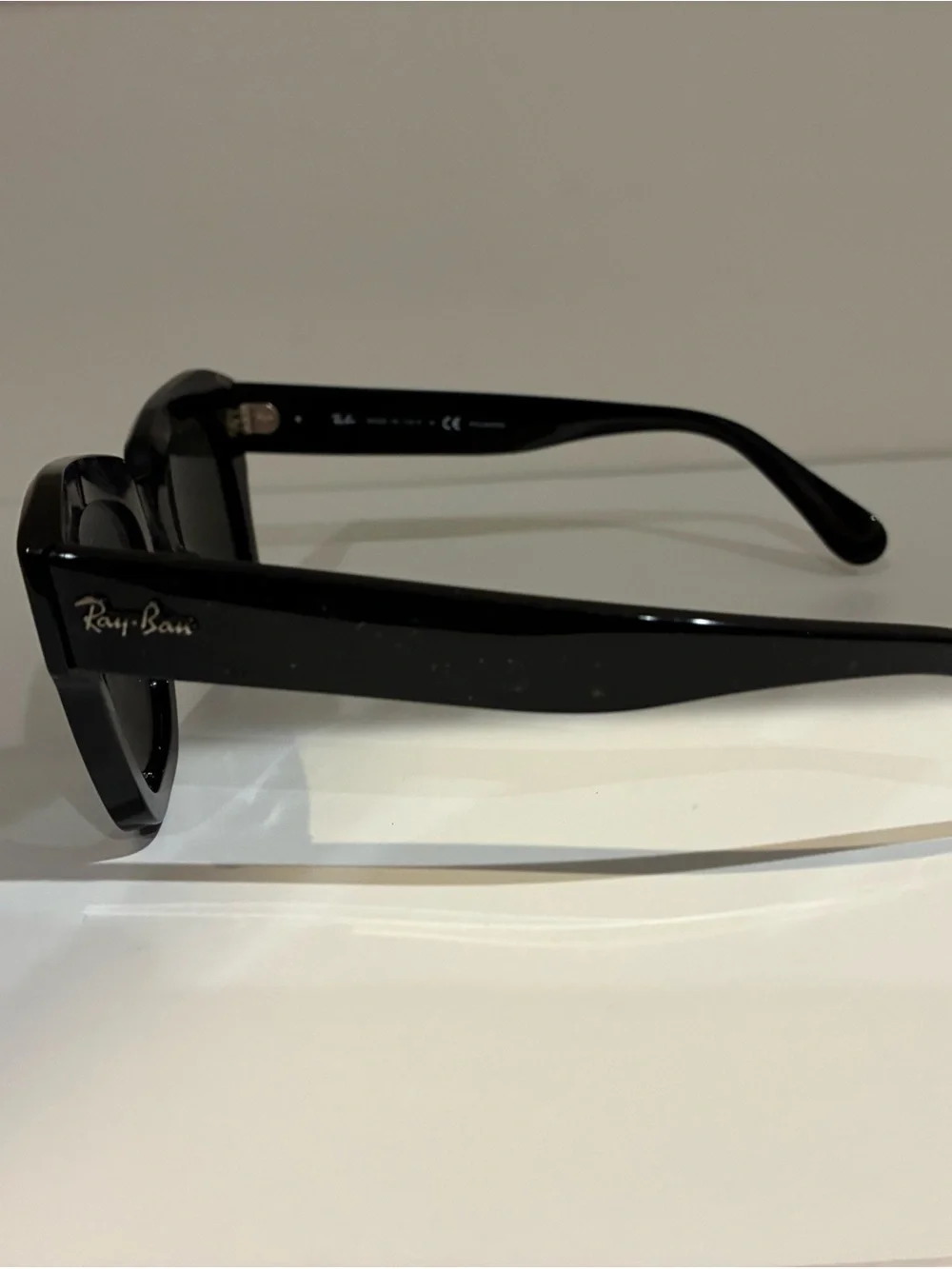 polished black Ray-Ban State Street RB2186 polarized sunglasses